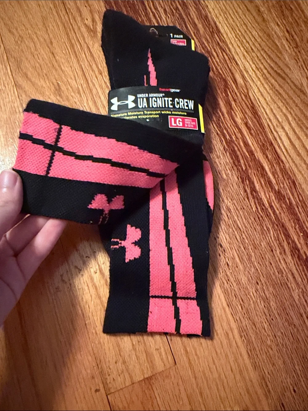 Under Armour UA Ignite Crew Socks - Black with Pink Stripe